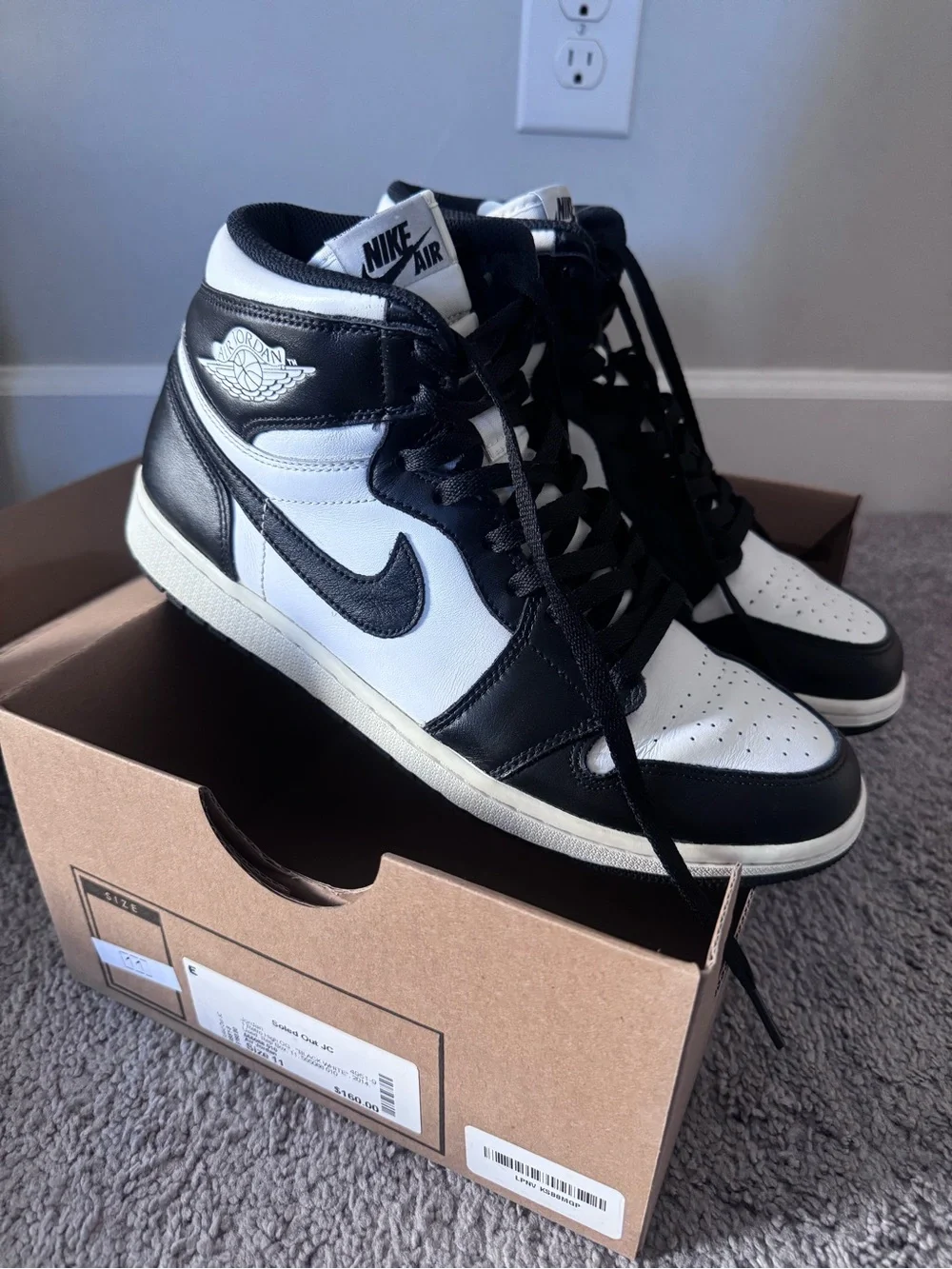 Jordan 1 Retro High OG, Black White, 2014 Air Jordan